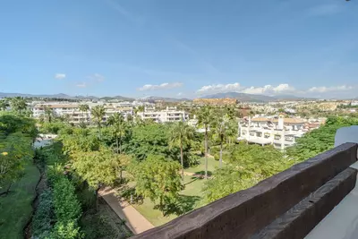 Top Floor Apartment in Selwo