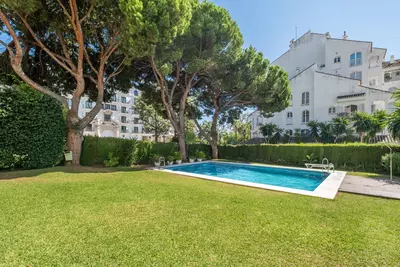 Middle Floor Apartment in Nueva Andalucía