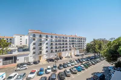Middle Floor Apartment in Nueva Andalucía