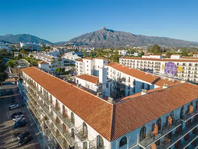 Middle Floor Apartment in Nueva Andalucía