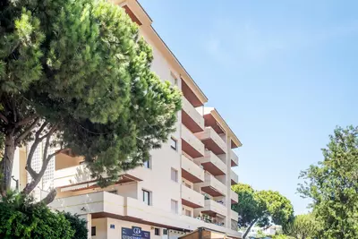 Middle Floor Apartment in Nueva Andalucía