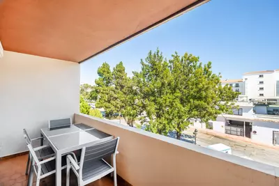 Middle Floor Apartment in Nueva Andalucía
