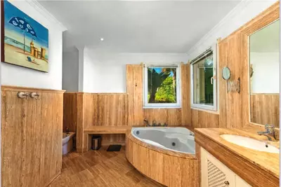 Middle Floor Apartment in Casares Playa