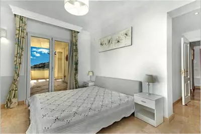 Middle Floor Apartment in Casares Playa