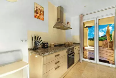 Middle Floor Apartment in Casares Playa