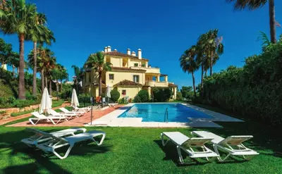 Middle Floor Apartment in Casares Playa