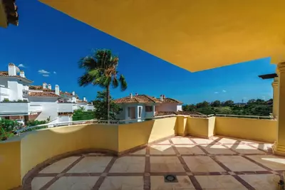Middle Floor Apartment in Casares Playa