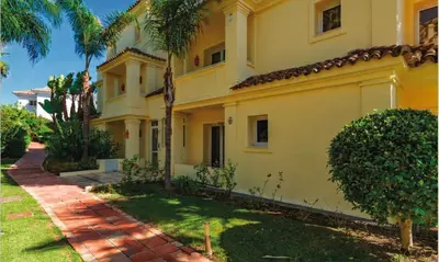 Middle Floor Apartment in Casares Playa