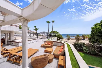 Middle Floor Apartment in Puerto Banús