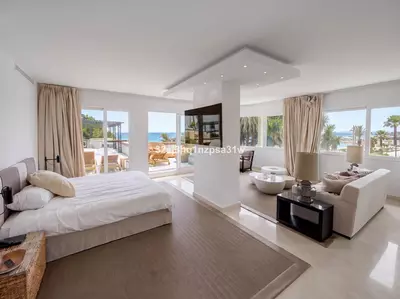 Middle Floor Apartment in Puerto Banús