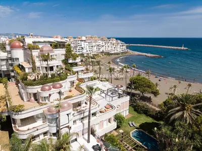 Middle Floor Apartment in Puerto Banús