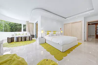 Middle Floor Apartment in Puerto Banús