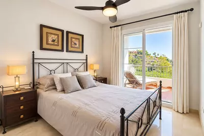 Middle Floor Apartment in Benahavís
