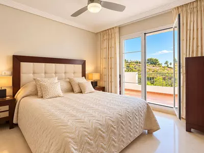 Middle Floor Apartment in Benahavís