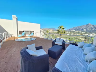 Penthouse Duplex in Nueva Andalucía