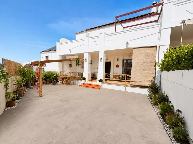 Semi-Detached House in Casares Playa