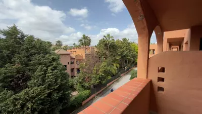 Middle Floor Apartment in Benahavís
