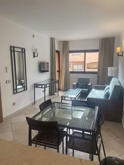 Middle Floor Apartment in Benahavís