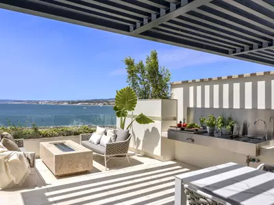 Middle Floor Apartment in Estepona