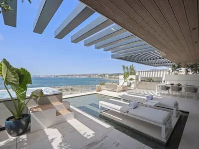 Middle Floor Apartment in Estepona