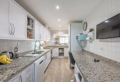 Ground Floor Apartment in Nueva Andalucía