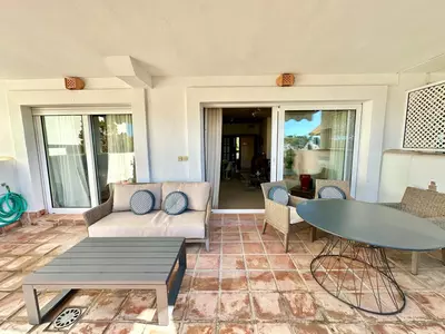 Middle Floor Apartment in Nueva Andalucía
