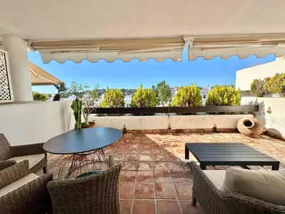 Middle Floor Apartment in Nueva Andalucía
