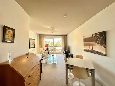 Middle Floor Apartment in Nueva Andalucía