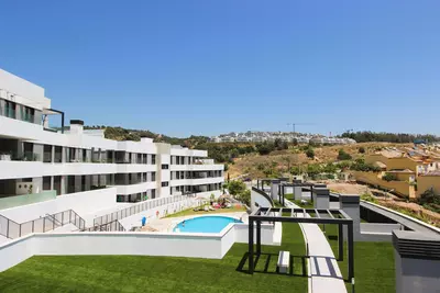Middle Floor Apartment in Estepona