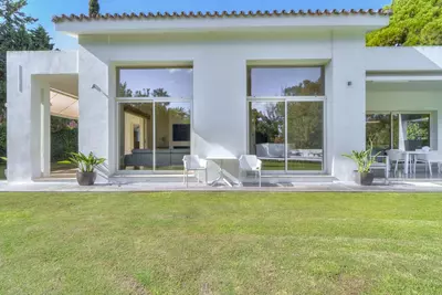 Detached Villa in Guadalmina Baja
