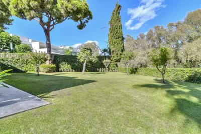 Detached Villa in Guadalmina Baja