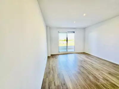 Middle Floor Apartment in Nueva Andalucía