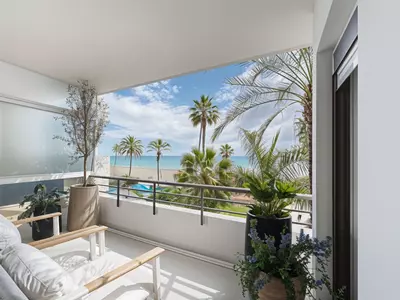 Middle Floor Apartment in Estepona