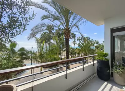 Middle Floor Apartment in Estepona