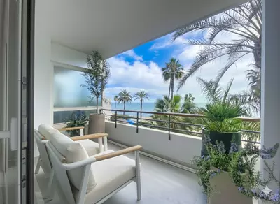 Middle Floor Apartment in Estepona