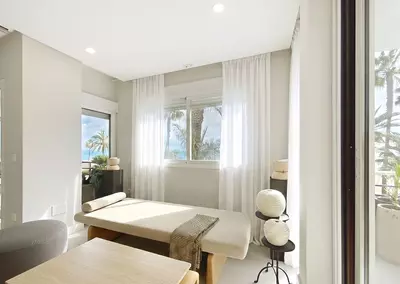 Middle Floor Apartment in Estepona