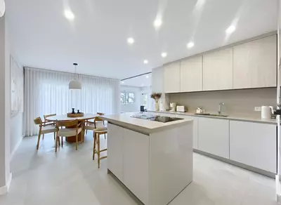 Middle Floor Apartment in Estepona