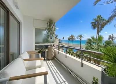 Middle Floor Apartment in Estepona