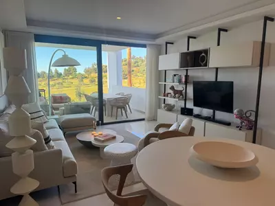 Middle Floor Apartment in Benahavís