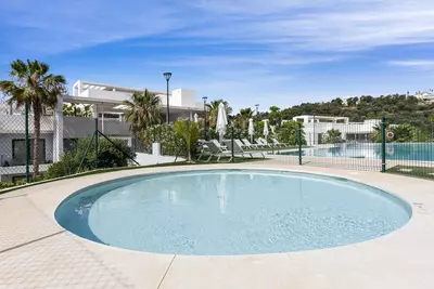 Middle Floor Apartment in Benahavís
