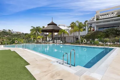Middle Floor Apartment in Benahavís