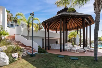 Middle Floor Apartment in Benahavís