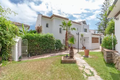 Detached Villa in Elviria
