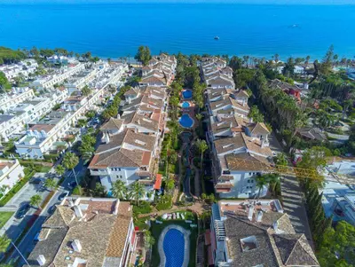 Middle Floor Apartment in Marbella