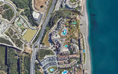 Middle Floor Apartment in Estepona