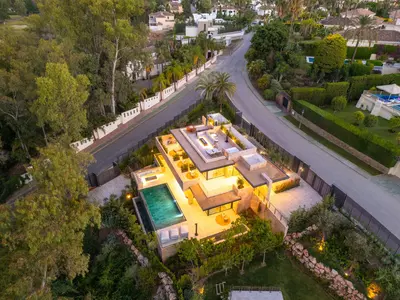 Detached Villa in Nueva Andalucía