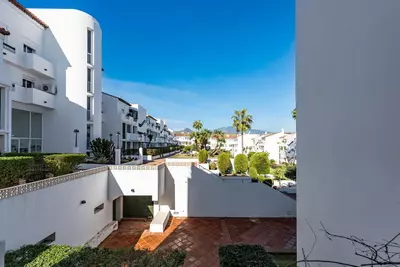 Middle Floor Apartment in Bel Air
