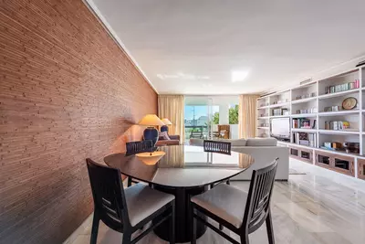 Middle Floor Apartment in Bel Air