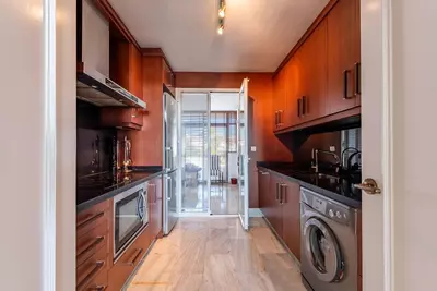 Middle Floor Apartment in Bel Air