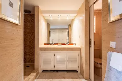 Middle Floor Apartment in Bel Air
